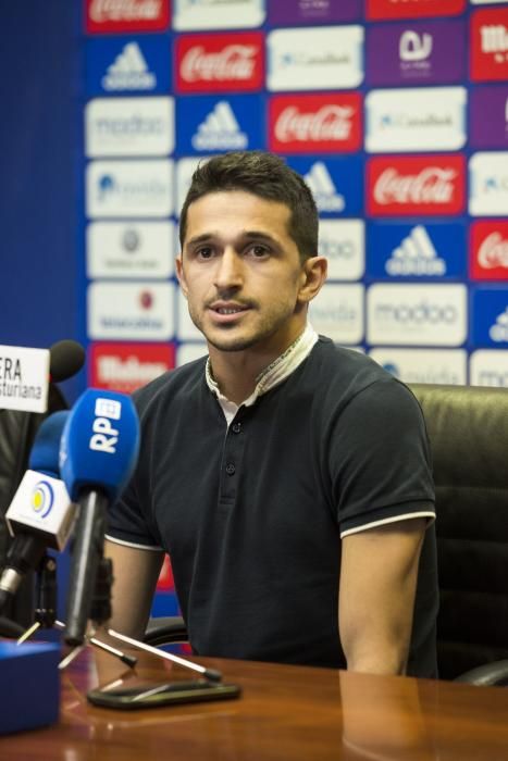 Presentación de los jugadores del Real Oviedo Jonathan Perira y Juan Carlos