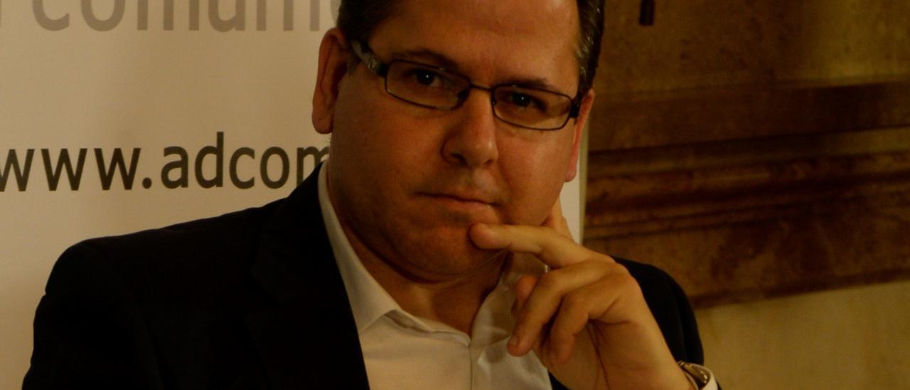 Francisco Jáuregui es el actual vicepresidente de la junta directiva del Real Casino Antiguo.