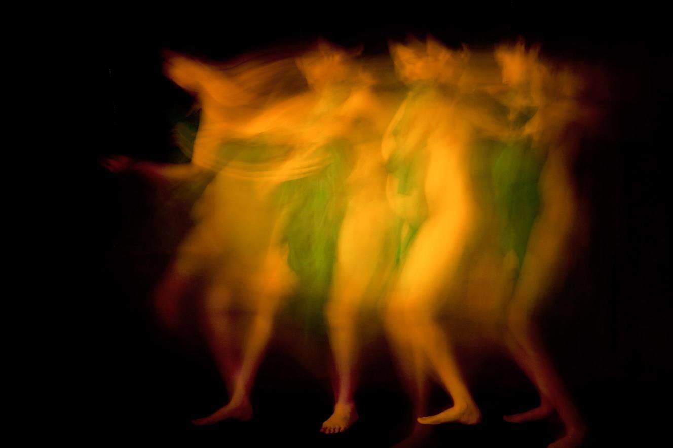 “Danza de la esperanza. Autorretrato”, la foto presentada por Nirioxis Belén Rodríguez Pérez, de Dena (Meaño), que se llevó el segundo premio.