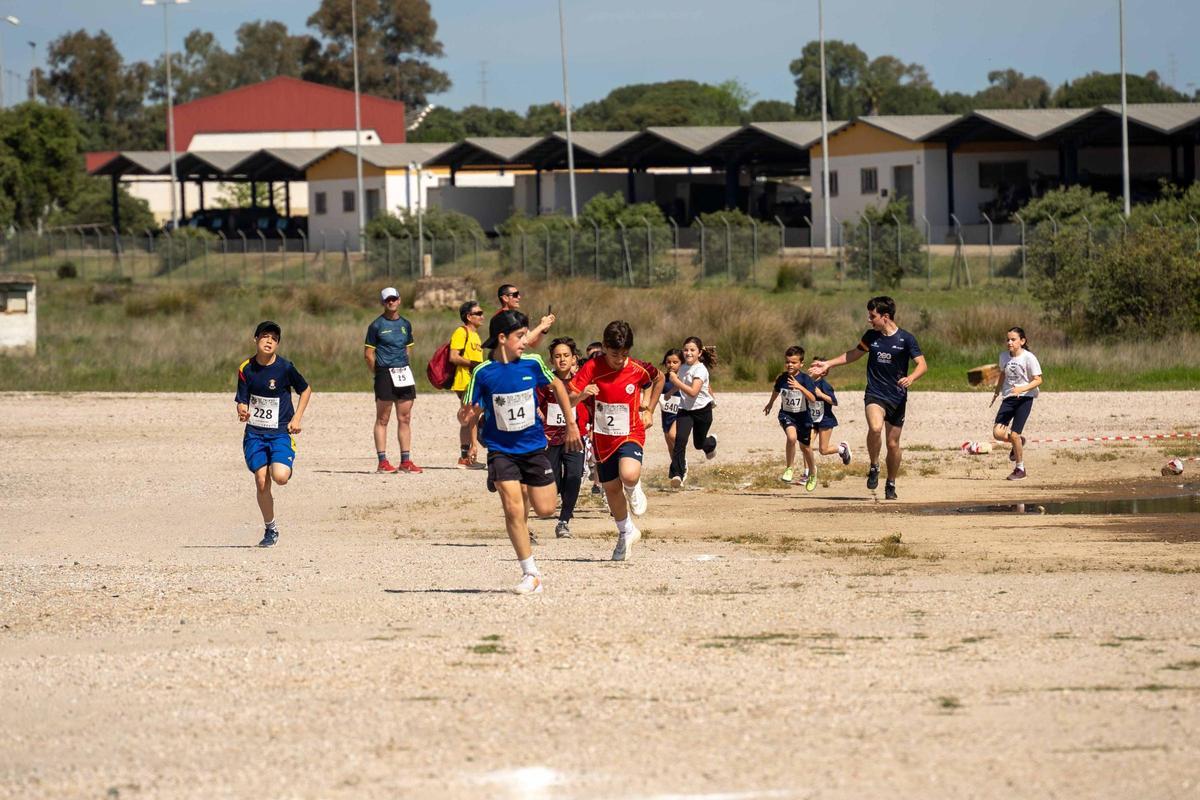 Un momento de la carrera infantil.