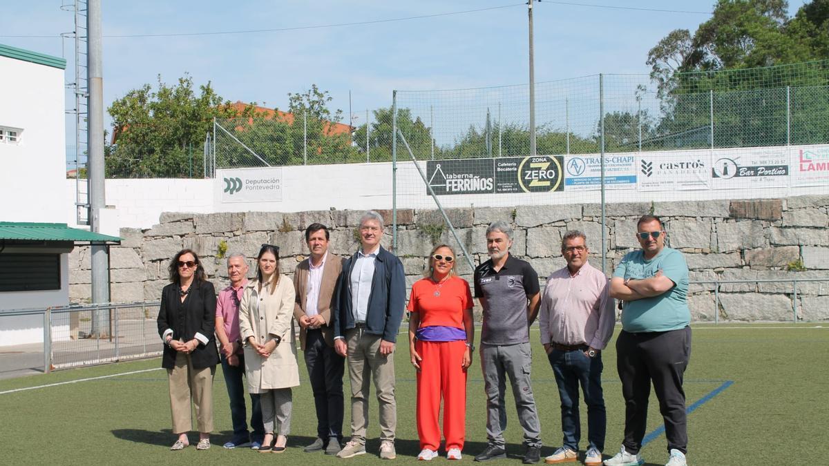 Autoridades provinciales, locales, técnicos y presidentes de los clubs de O Grove.