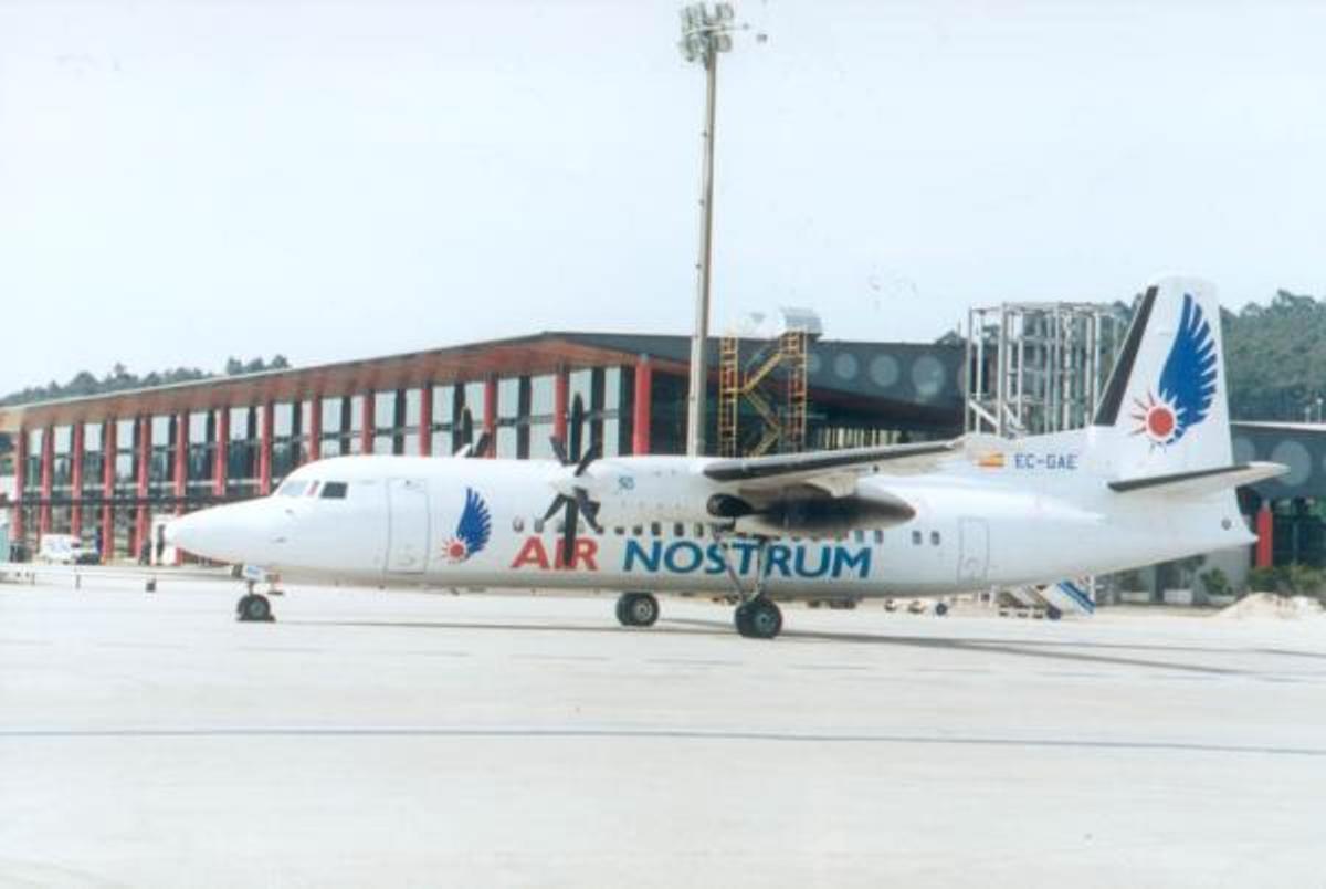 Turbohélice Fokker-50 de Air Nostrum que inauguró la ruta en 1998