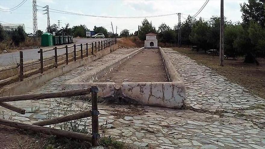 el trabajo de limpieza acaba en el pilar de tiza