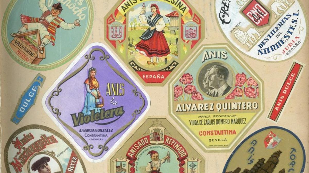 Un recorrido histórico por etiquetas de alimentos y bebidas, tabletas de chocolate y carteles hechos en Gijón (en imágenes)