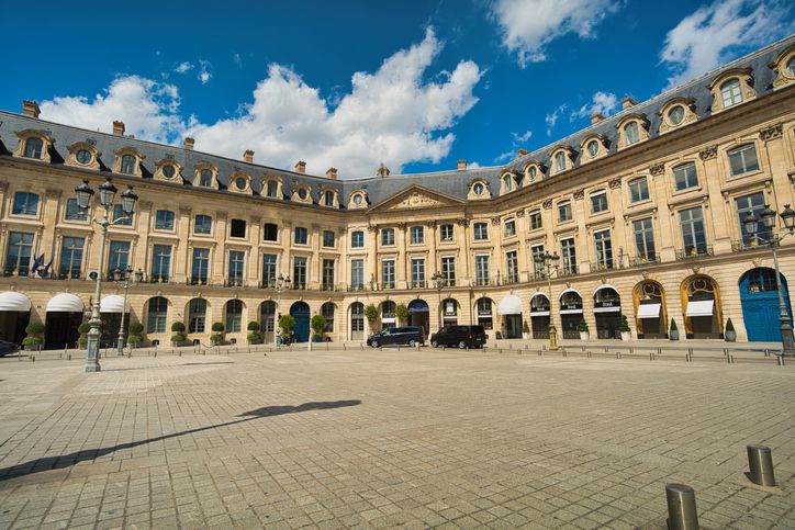 Ya no tienes excusa para no entrar al lujoso Hotel Ritz Paris.
