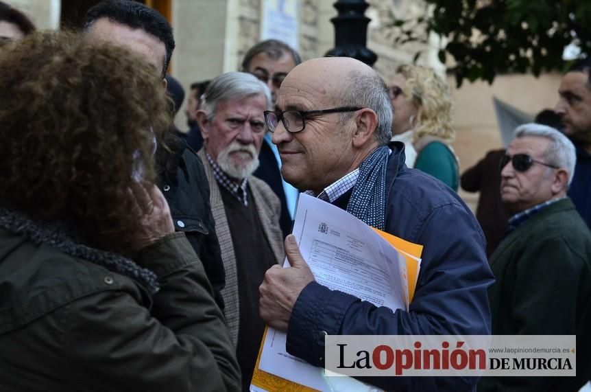 Nueva protesta de los vecinos de Los Dolores por las obras del AVE en Murcia