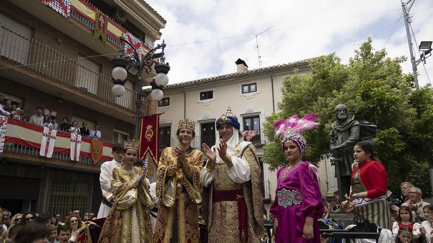 Los festeros más menudos toman las calles de Caravaca (Bando Cristiano y parlamento infantil)