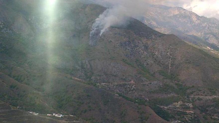 Imagen del incendio, facilitada por el Infoca.