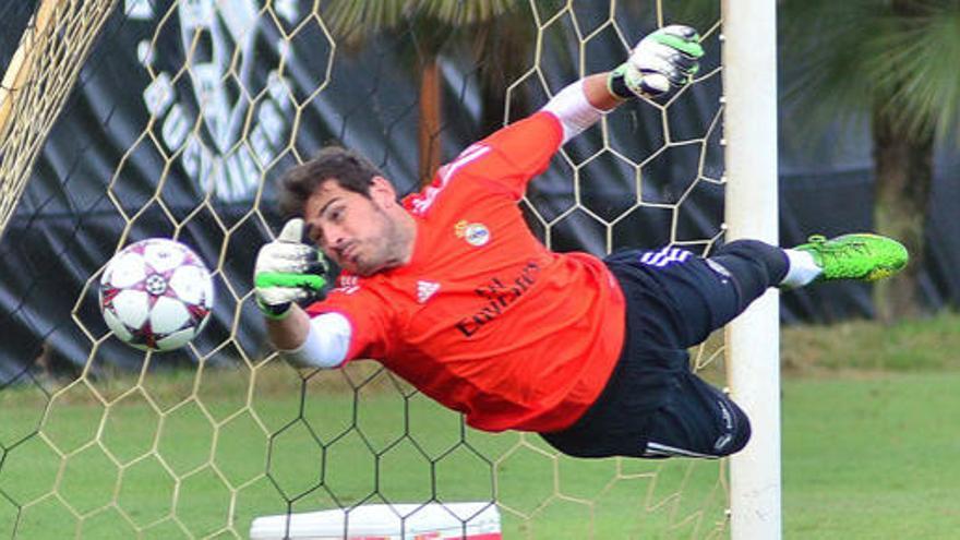 Casillas, durante una sesión en EEUU.