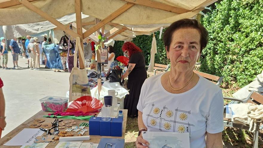 Maura Méndez, vecina de Cadavedo, te vende los recuerdos más bonitos de La Regalina: "Siempre me gustó ayudar"