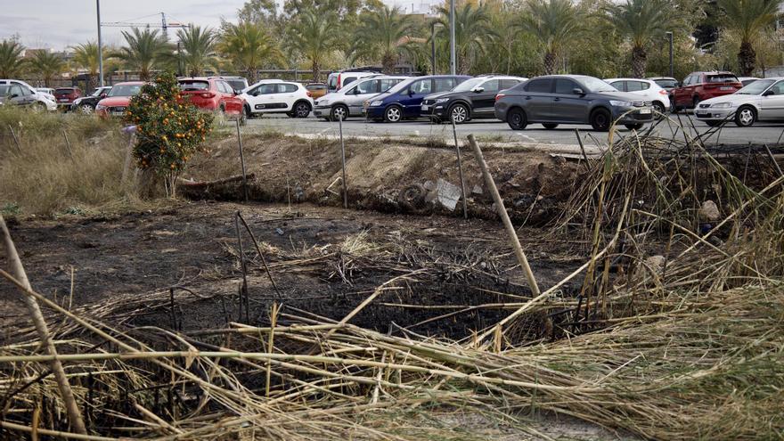 Las parcelas afectadas por los incendios del Malecón llevan dos meses sin limpiar