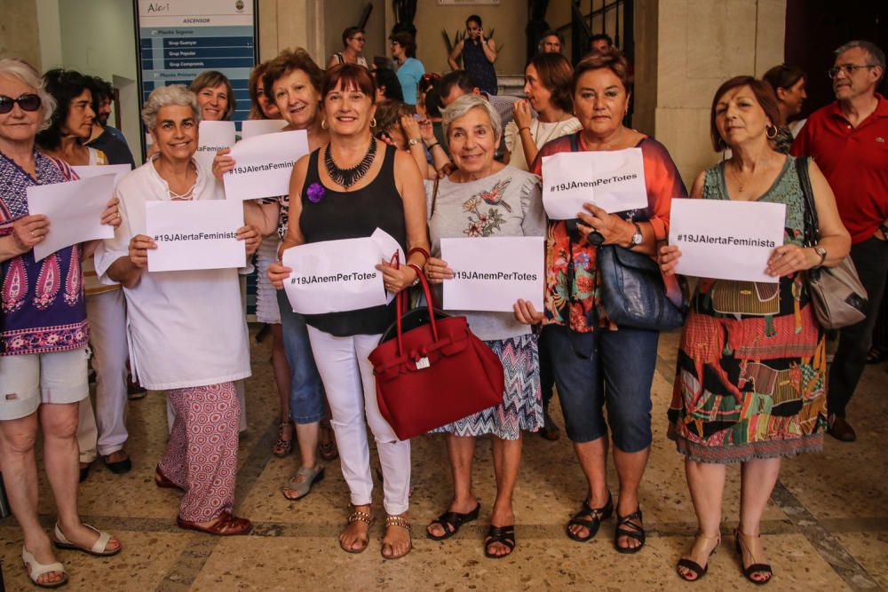 Acto contra la violencia de género en Alcoy