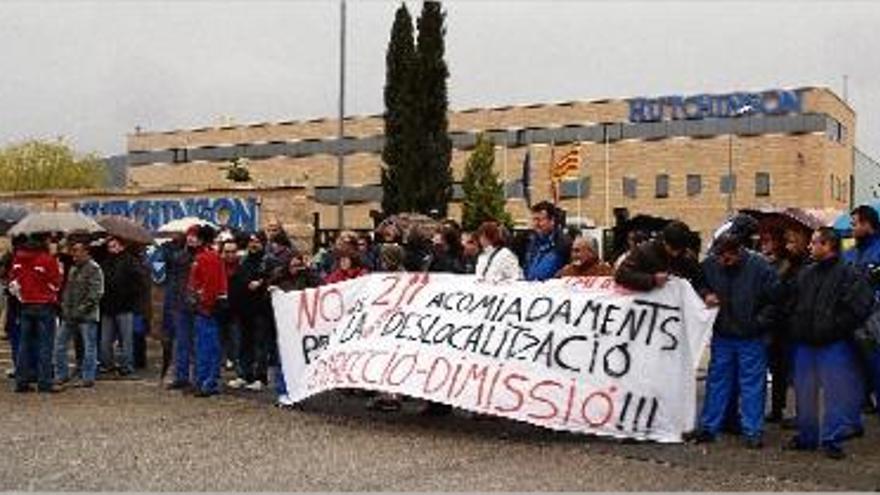 Treballadors a la planta de Palamós en una acció convocada contra un ERO presentat l&#039;any 2009