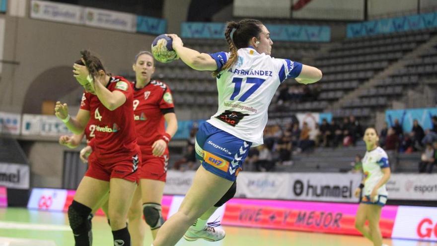 Aina Fernández reforzará la primera línea del Adesal de balonmano