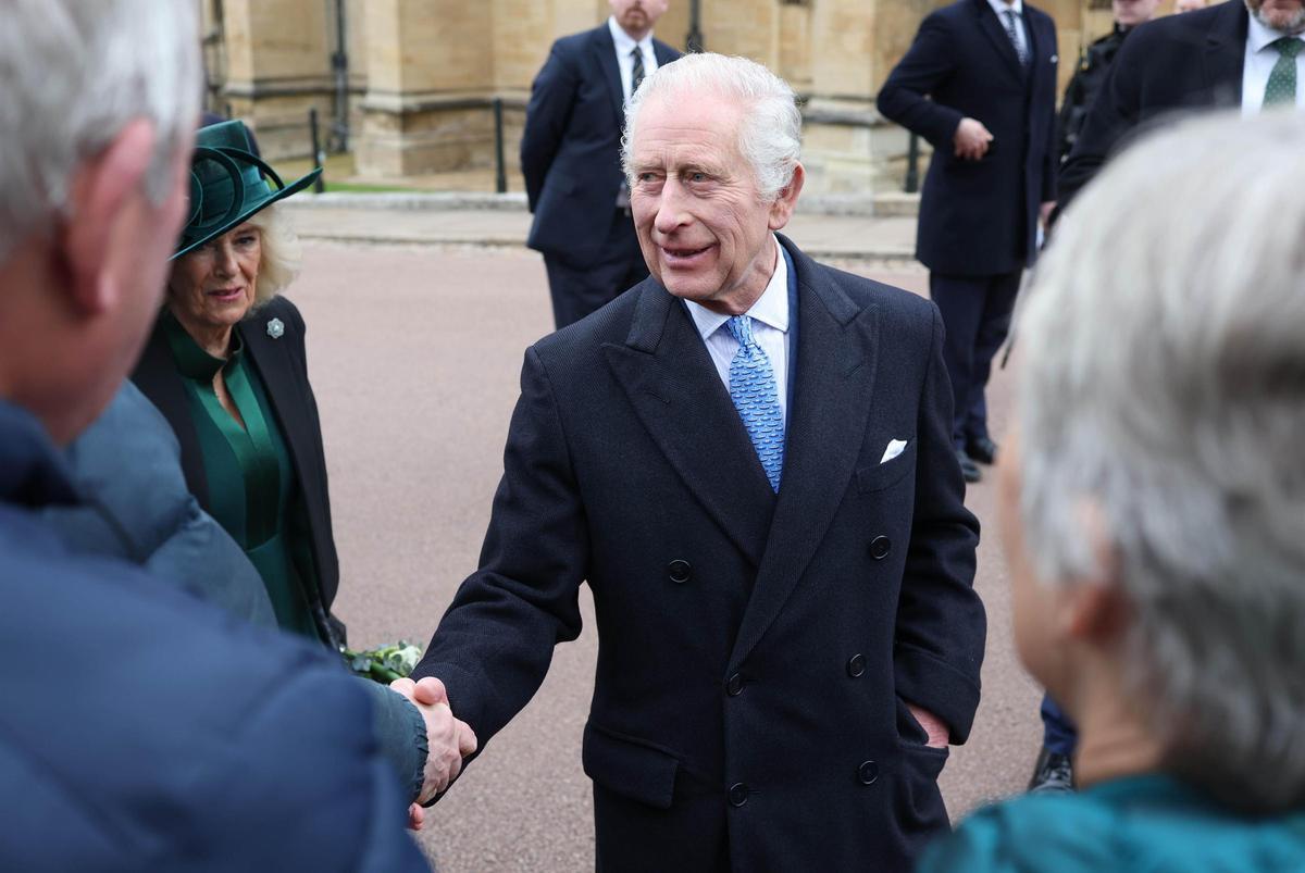 El rey Carlos III reaparece en la misa de Pascua en Windsor