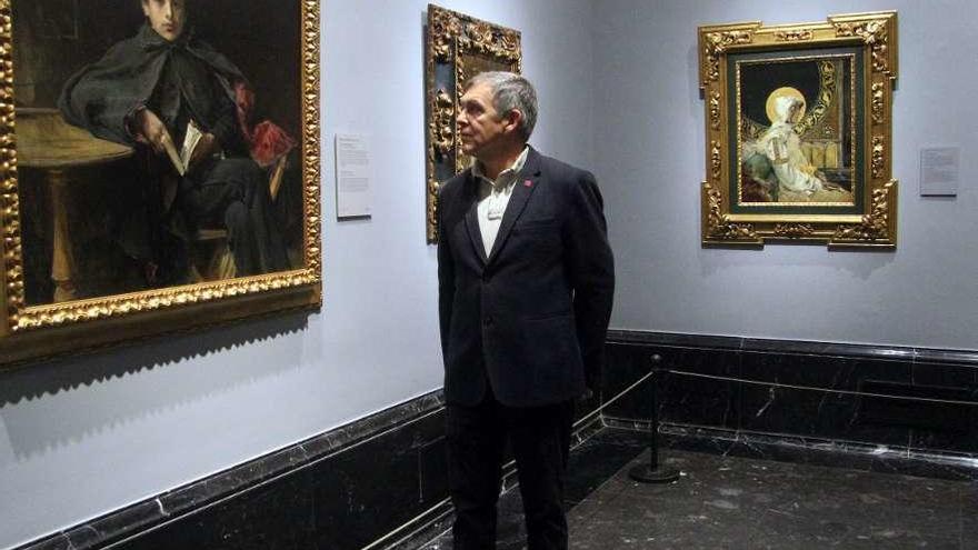 Javier Barón, en el Museo del Prado, ante &quot;La lección de la memoria&quot;, de Ignacio Pinazo.