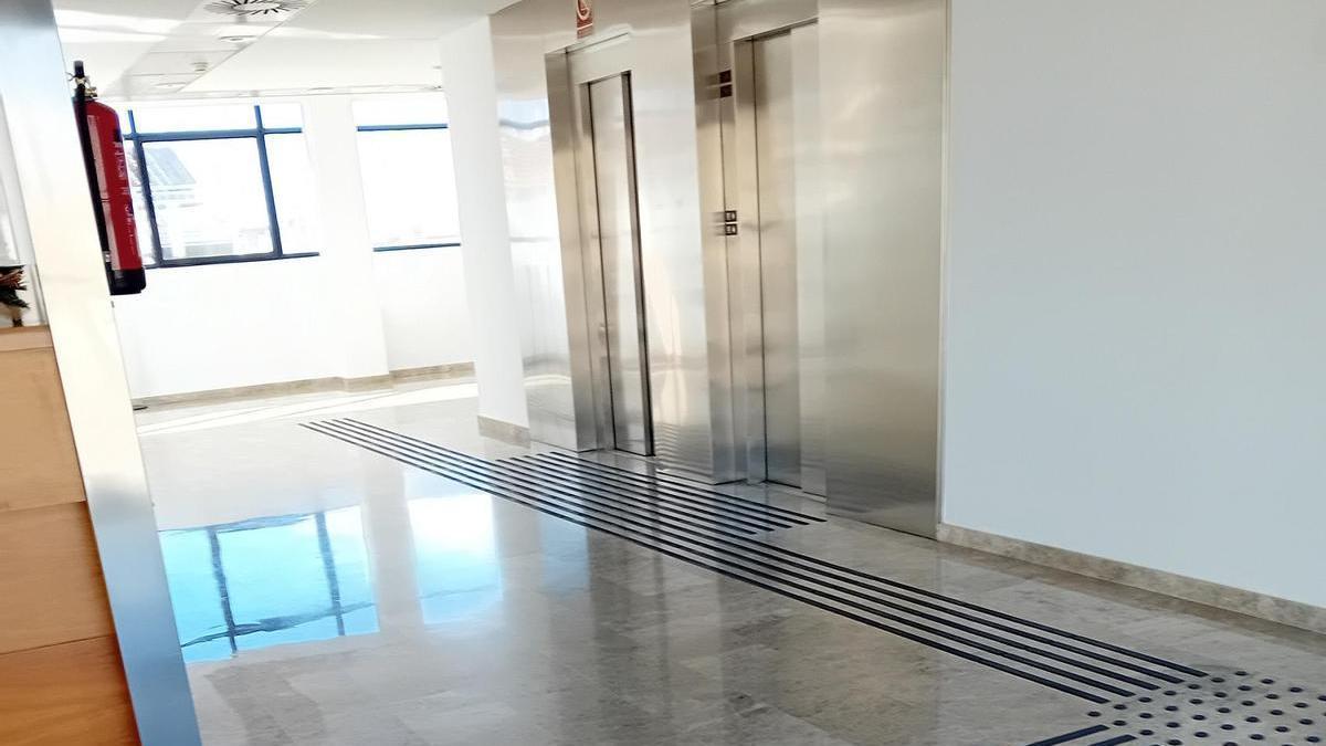 Imagen tras la finalización de las obras de accesibilidad en la sede judicial de Pardo Gimeno, en Alicante.