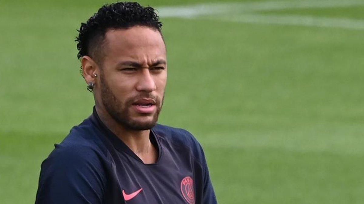 A Neymar le han bastado dos años en París para pasar de ser un jugador idolatrado a odiado