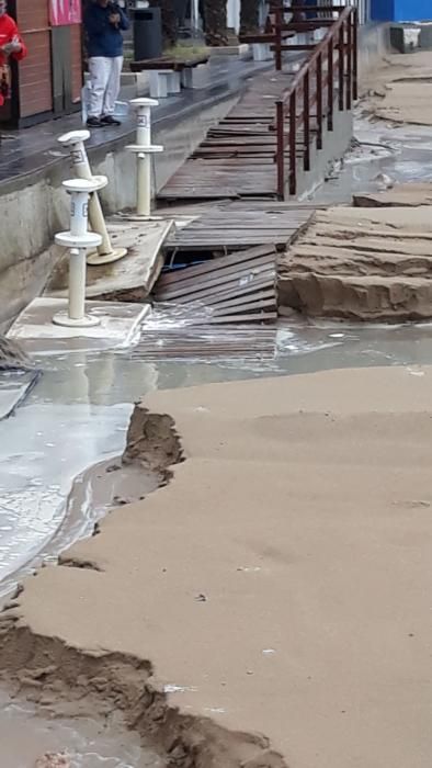 Desperfectos e inundaciones generadas por la tromba de lluvia que ha descargado en Torrevieja