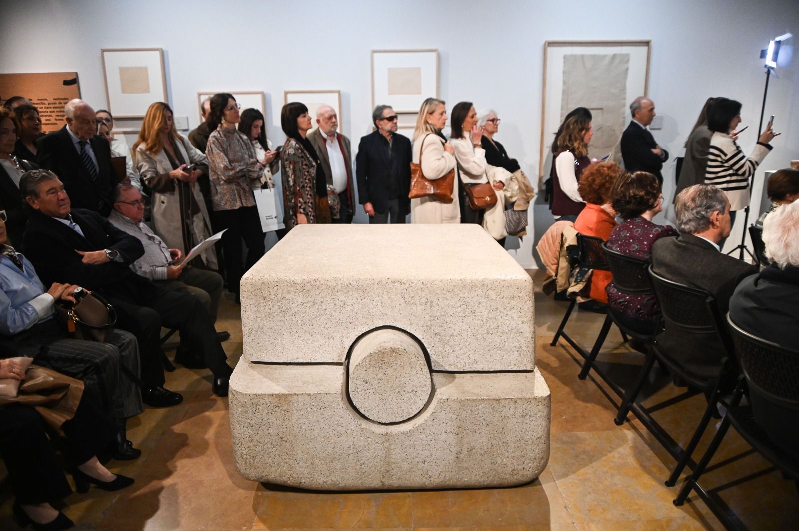 En imágenes | Exposición &#039;Eduardo Chillida. Soñar el espacio&#039; en la Lonja