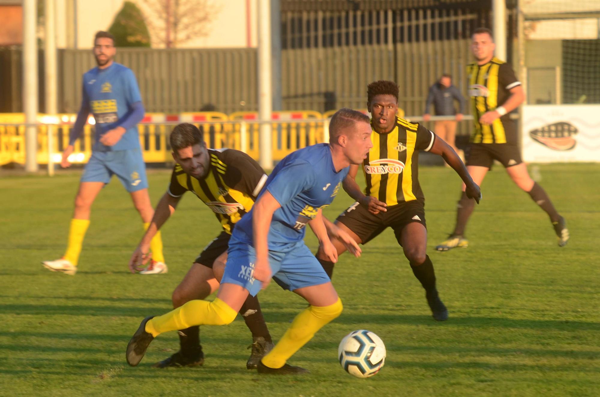 El Cambados se lleva un derbi de infarto en A Senra