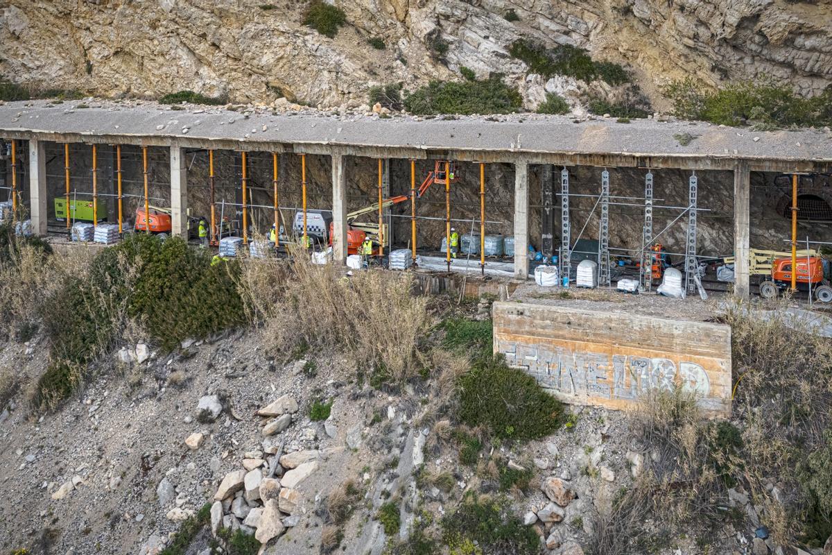 Els treballs a la línia R2sud, entre Sitges i Garraf