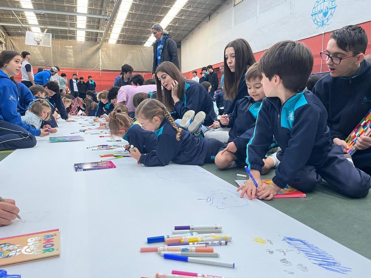 La Inmaculada pone fin a sus fiestas colegiales (en imágenes) La Inmaculada pone fin a sus fiestas colegiales (en imágenes)