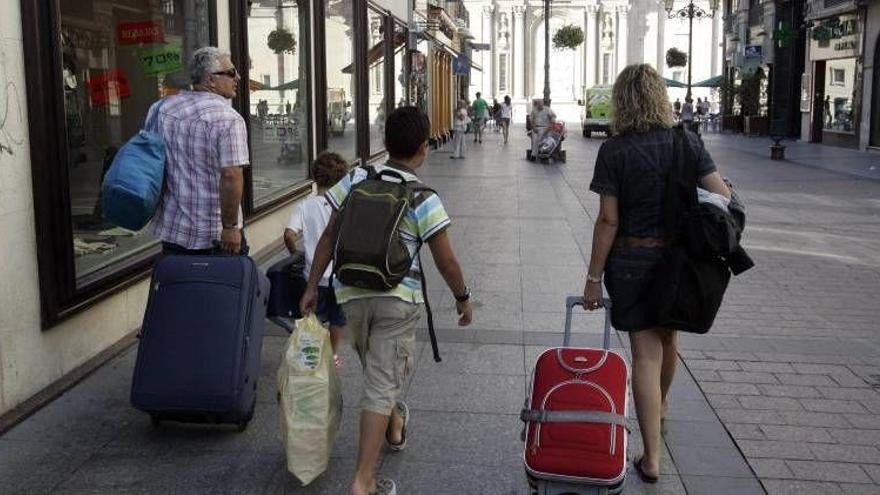 Las pernoctaciones aumentan en julio un 3,8% en Aragón y los viajeros un 4,2%