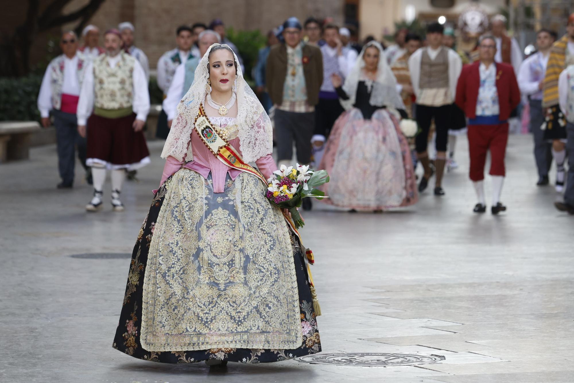 Ofrenda 2023 | Falleras Mayores e Infantiles de comisiones del 17 de Marzo (I)