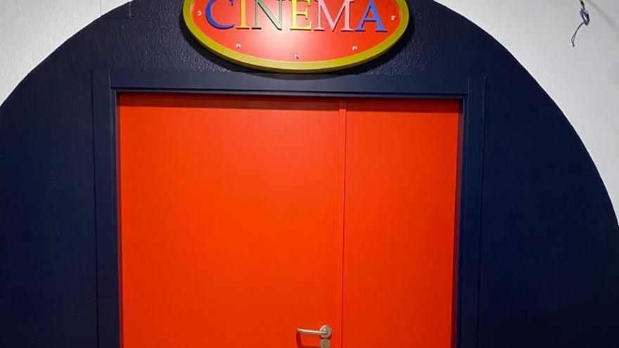 El hospital Reina Sofía está a punto de inaugurar una sala de cine para los niños ingresados.