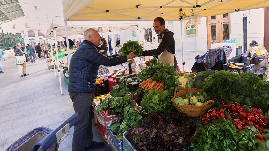 La alcaldesa da la puntilla al mercado agrícola de Colón: &quot;El martes ya no habrá puestos&quot;