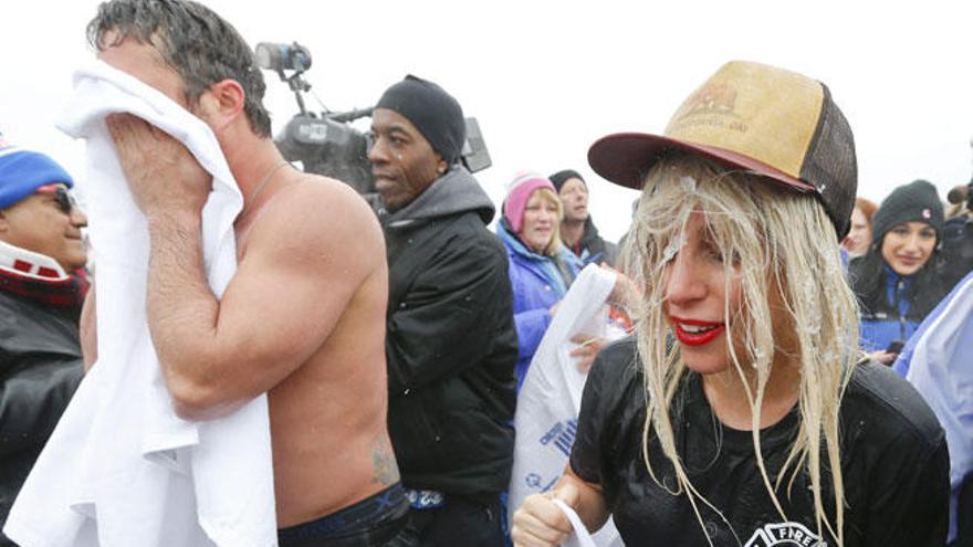 Lady Gaga, tras salir del agua.