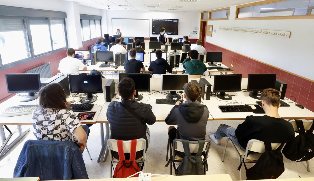Un aula de informática de un instituto de Alicante, en imagen de archivo