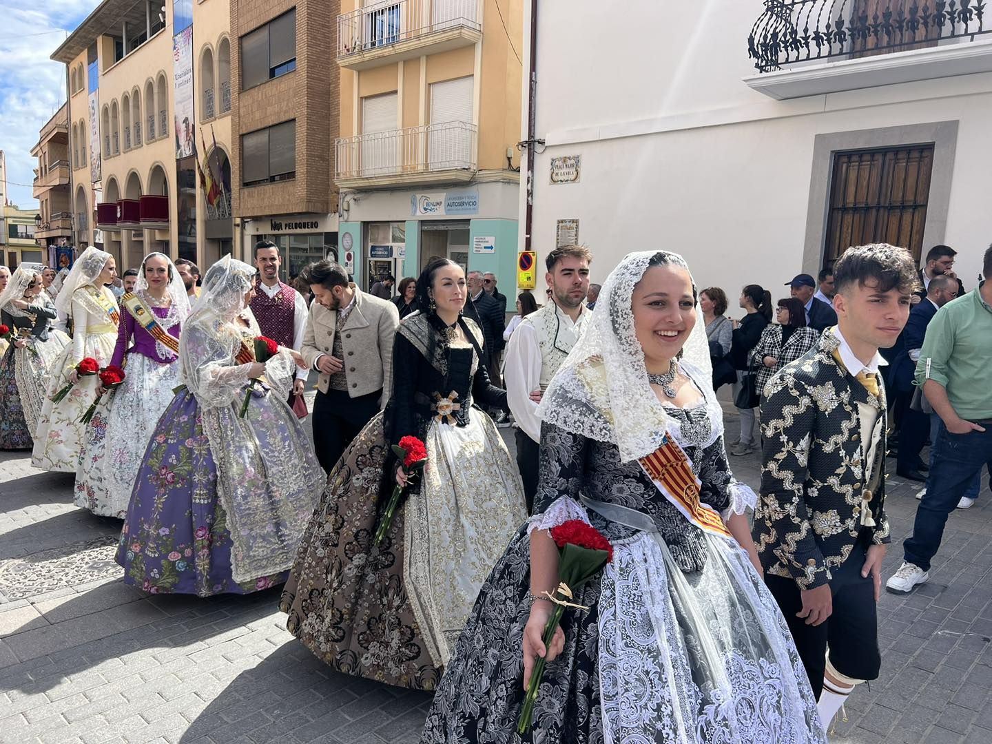 Benaguasil celebra su tradicional Ofrenda a la Mare de Déu de las Fallas de 2023