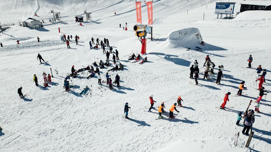 Las nevadas ilusionan al esquí con un &quot;gran final&quot; de temporada en Aragón