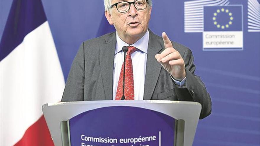 Juncker convoca una minicumbre europea sobre inmigración