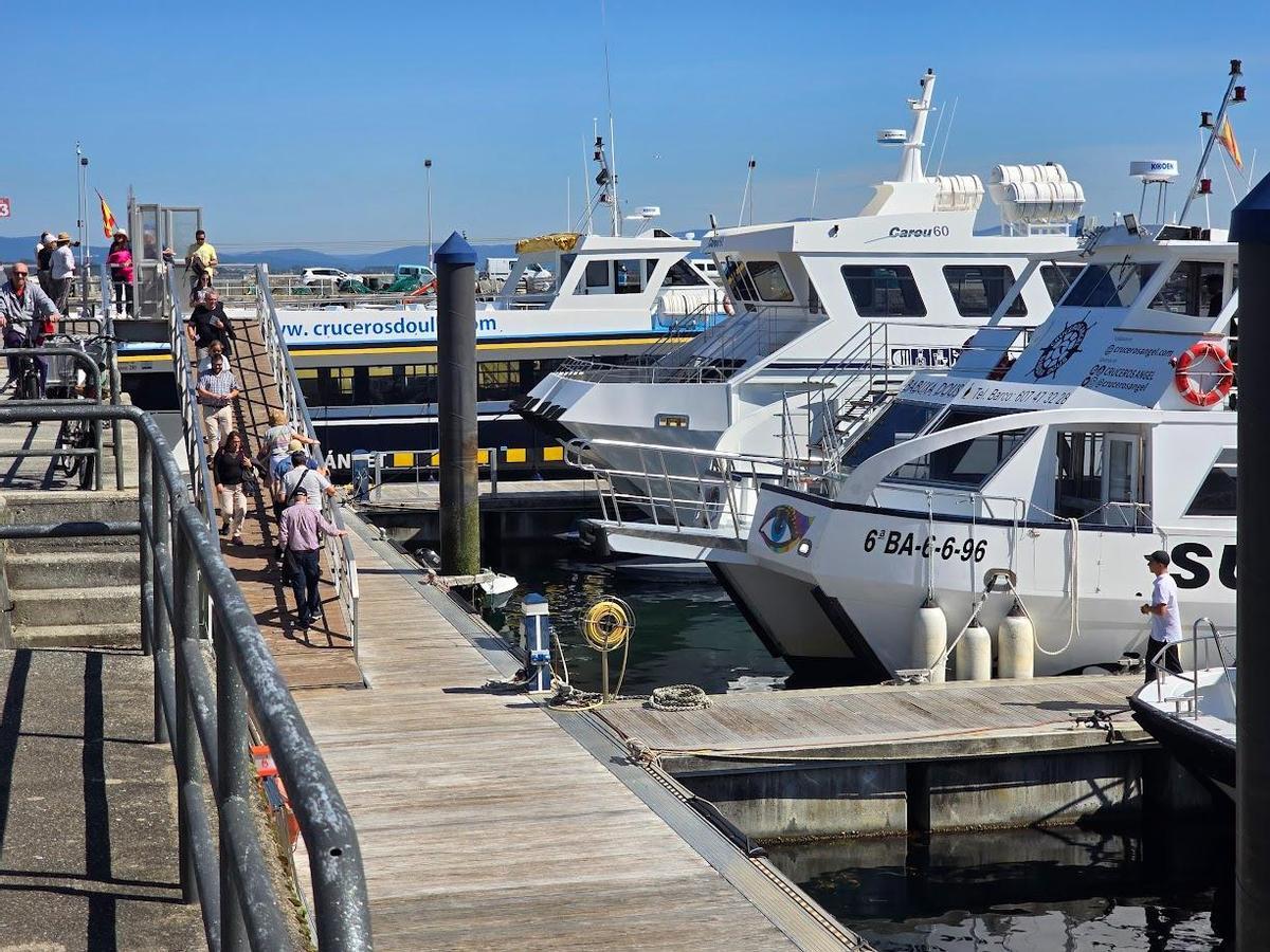 La zona de embarque de los catamaranes, en O Corgo (O Grove).
