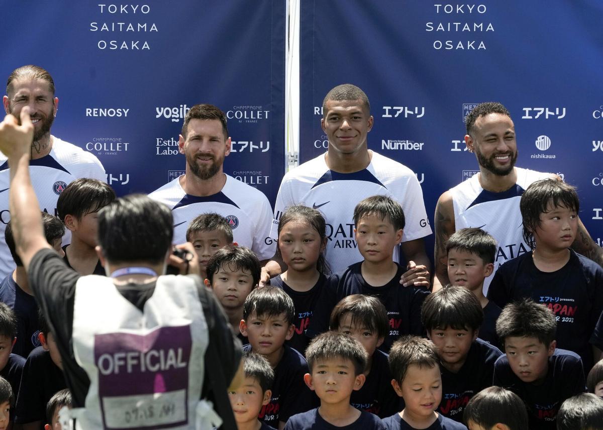 Sergio Ramos, Lionel Messi, Kylian Mbappe y Neymar, en Tokio