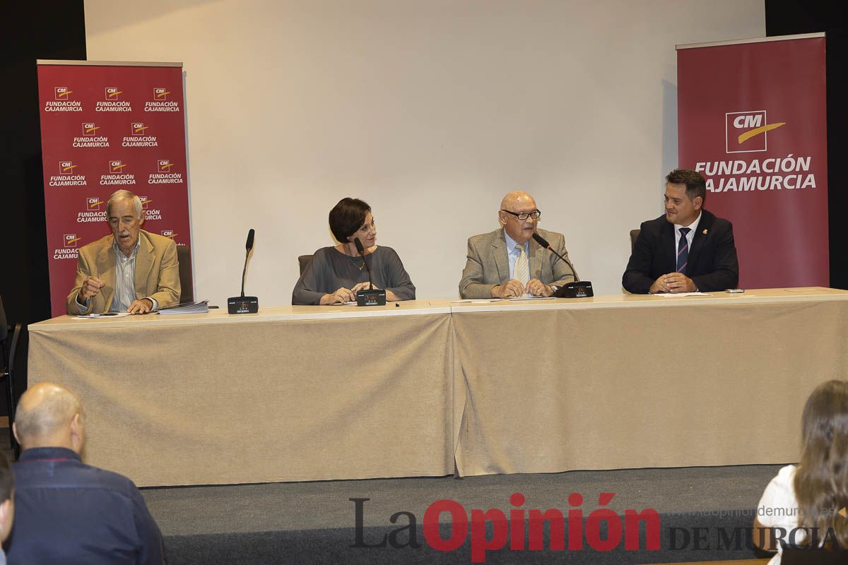 Entrega de los premios de la Fundación Robles Chillida a estudiantes caravaqueños