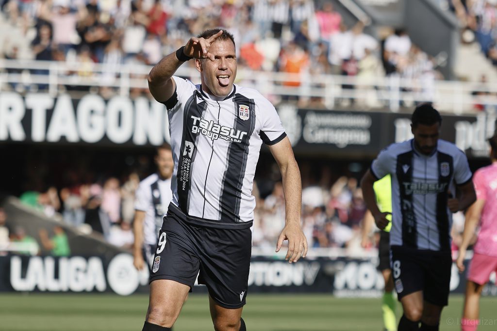 Las imágenes de la victoria del FC Cartagena que asegura su permanencia