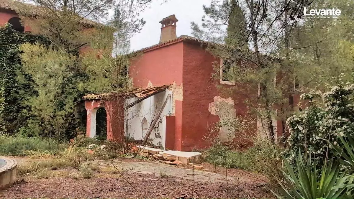 La subasta judicial de la masía Buenavista de Ontinyent se cierra con una puja máxima por un tercio de su valor