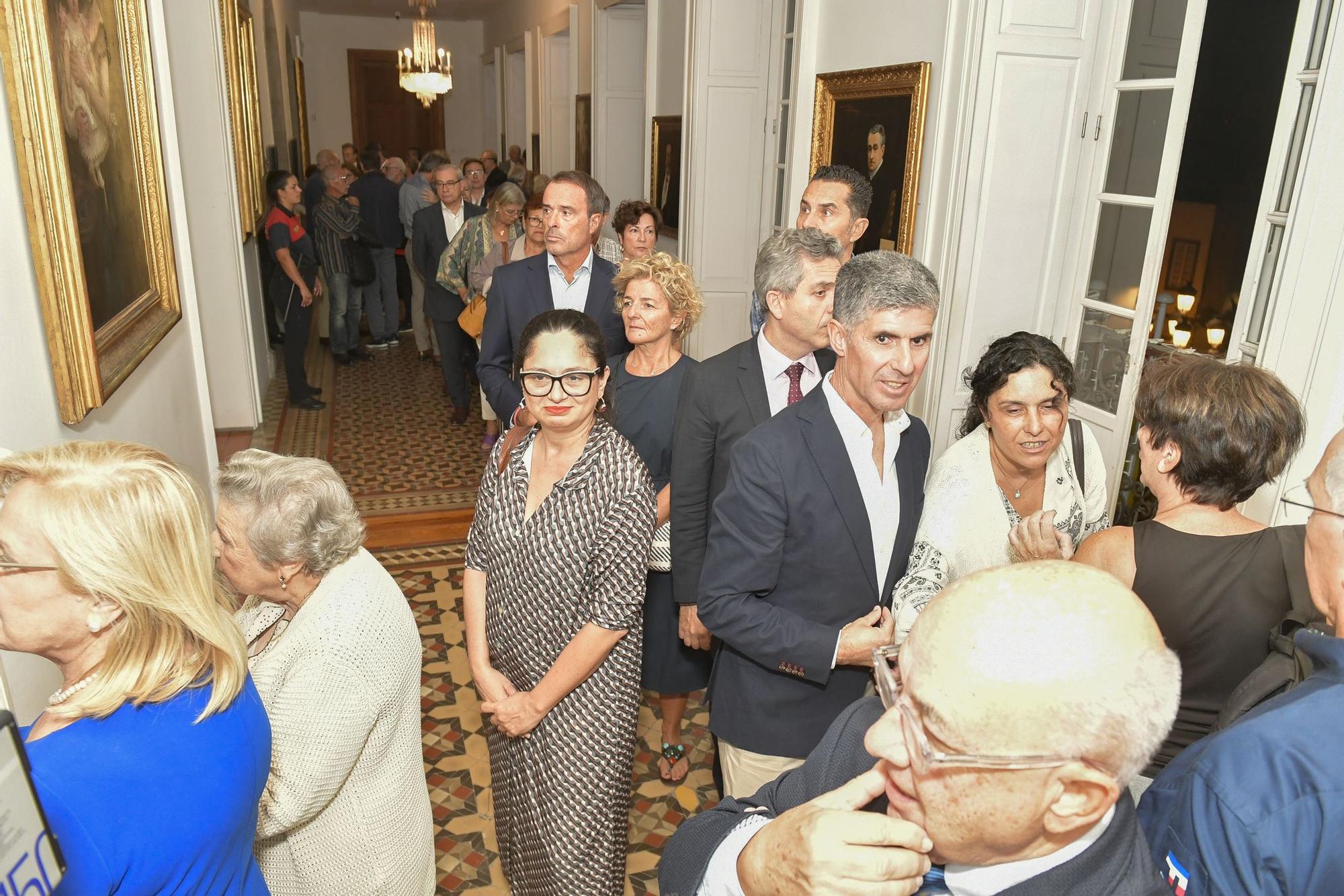 Capilla ardiente de Jerónimo Saavedra en las Casas Consistoriales de Las Palmas de Gran Canaria