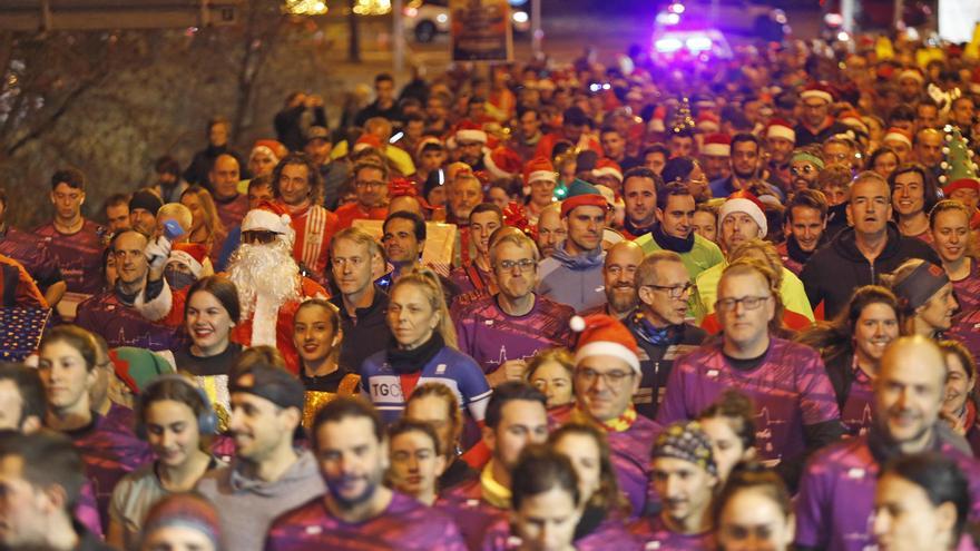 Els triatletes Alessio Crociani i Clara Aulinas s&#039;emporten la Sant Silvestre de Girona 2023