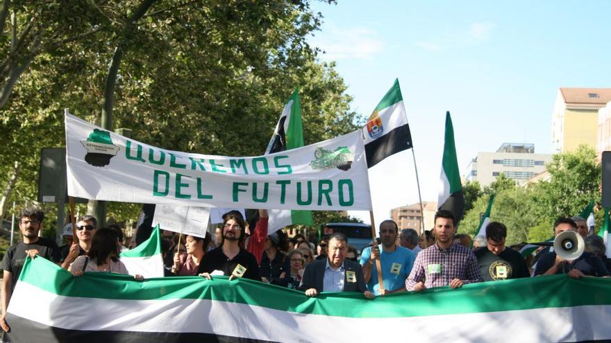 Una protesta organizada por la formación regionalista Extremadura Unida.