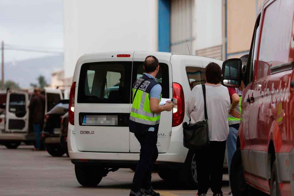 Un trabajador muere al caer del tejado de una empresa en el polígono de Son Castelló