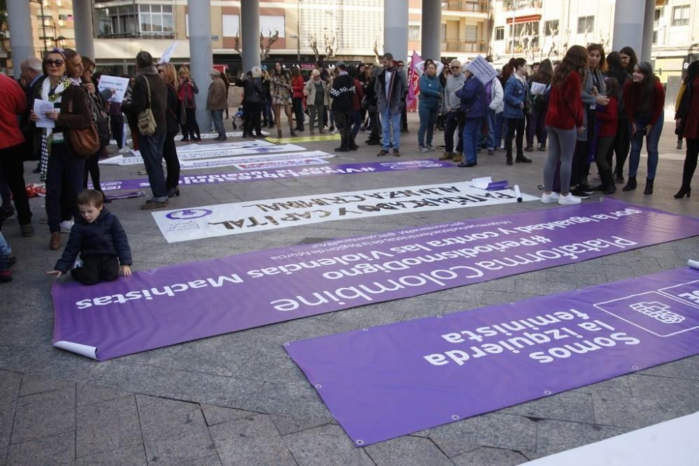 Manifestación en Murcia por el día contra la violencia de género