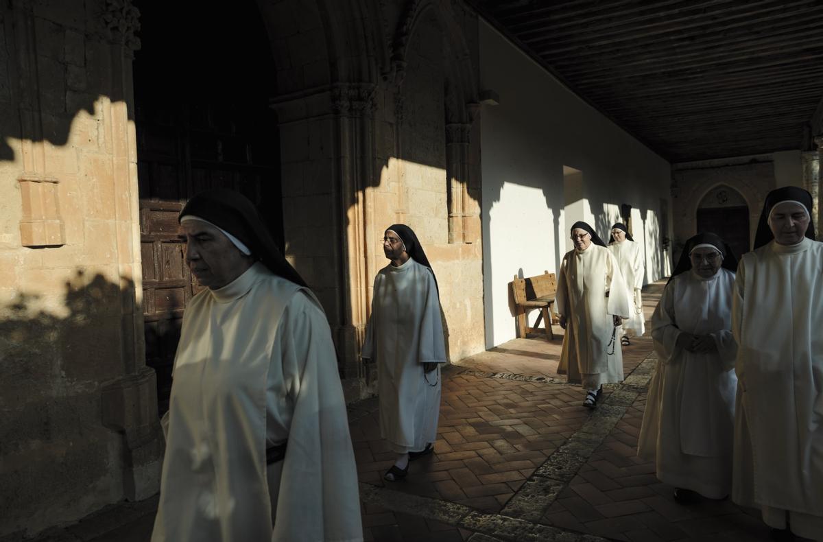 Monjas en el monasterio. Foto de Ana Amado.