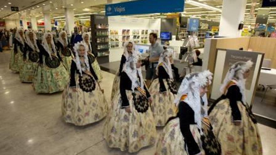 La Bellea y sus damas, en el centro comercial Gran Vía