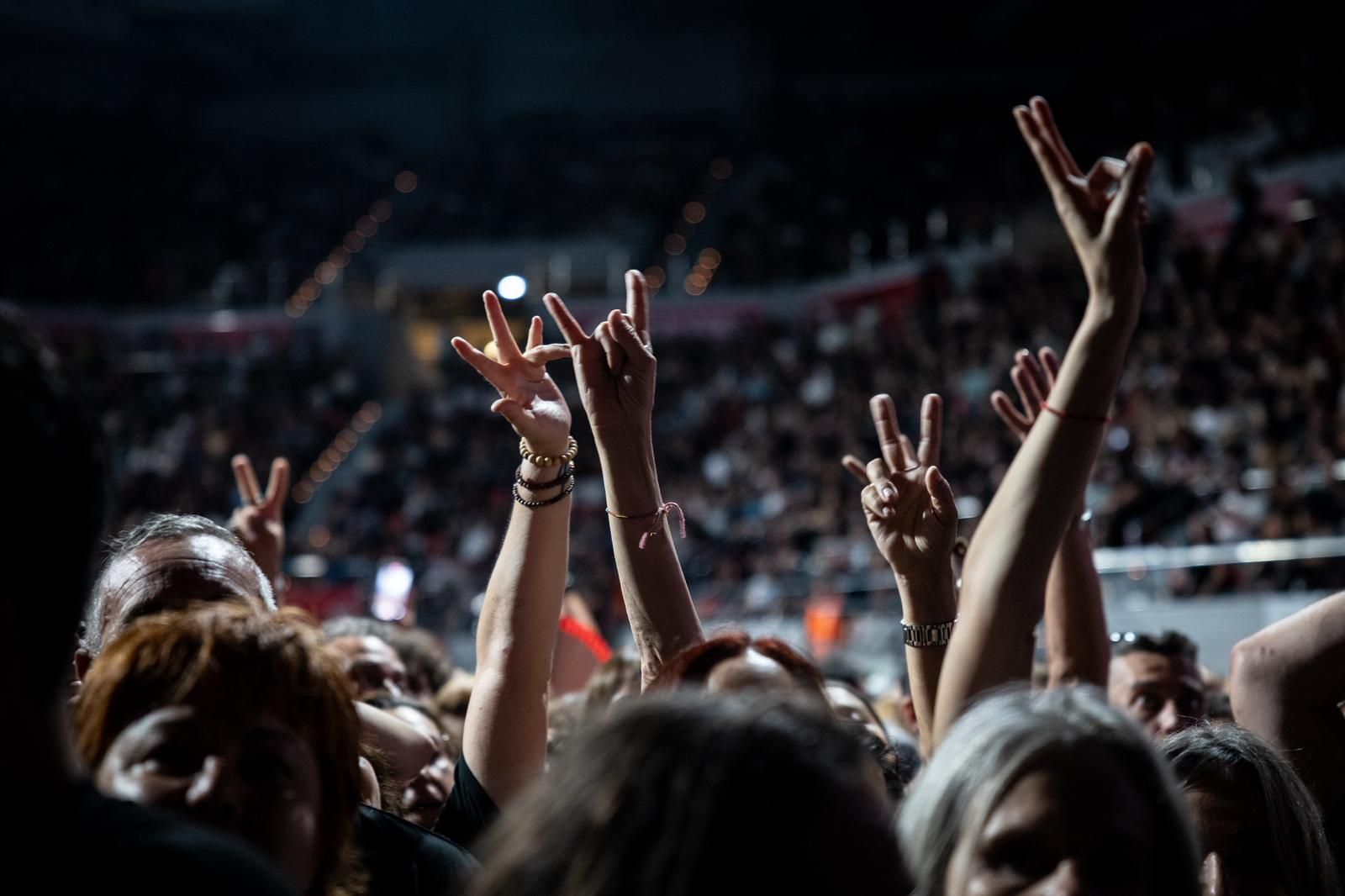 EN IMÁGENES | Enrique Bunbury pone patas arriba el Príncipe Felipe