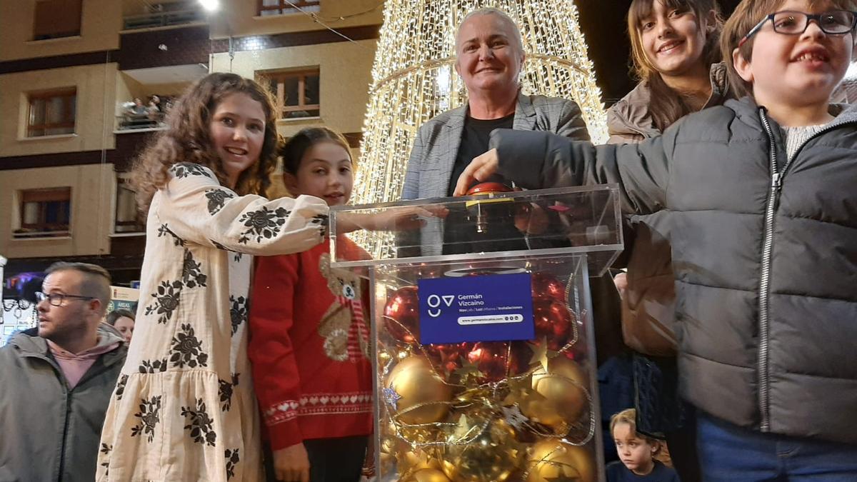 Llanera estrena Navidad: así ha sido el encendido del alumbrado en Lugo
